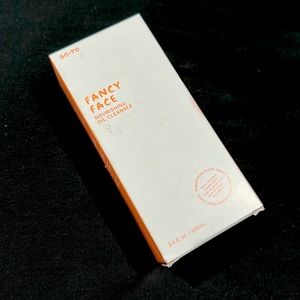 Nourishing Oil Cleanser•100 ML / 3.4 FL OZ